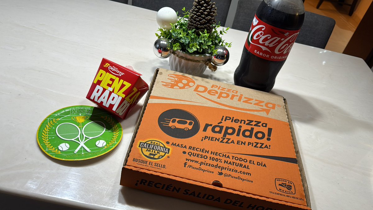 GrandSlam_Picks's tweet photo. 🎁 TE PICHO LA PIZZA

Llevamos buen ritmo en diciembre, así que se va 1 combo de 🍕 + 🥤 

La raza anda en posadas pero aún no es quincena

Para que no llegues con las manos vacías 

Solo da #like &amp; #rt https://t.co/zrMVnuf30N