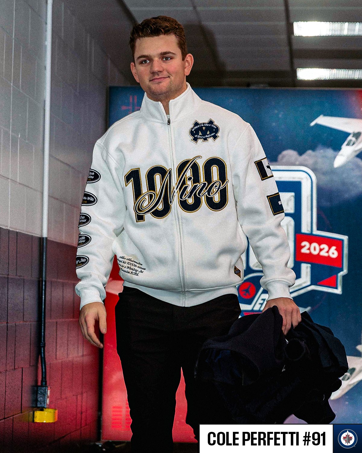 G8FW5f4WwAY3zcW (1200×1500)