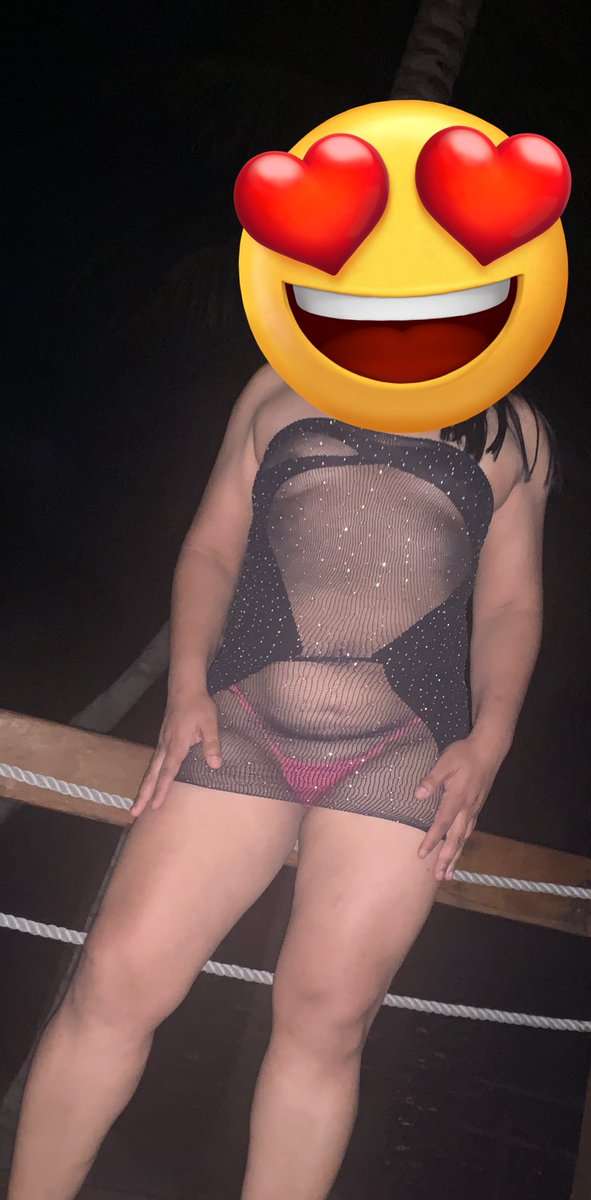 Poca ropa con transparencias