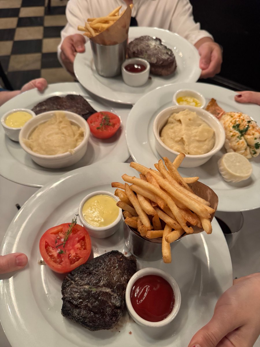 We enjoyed a great holiday lunch at 555 Steakhouse as a thank-you to our amazing staff. We appreciate the hard work, dedication, and positive energy everyone brings to the office each day.

Looking forward to more celebrations together!