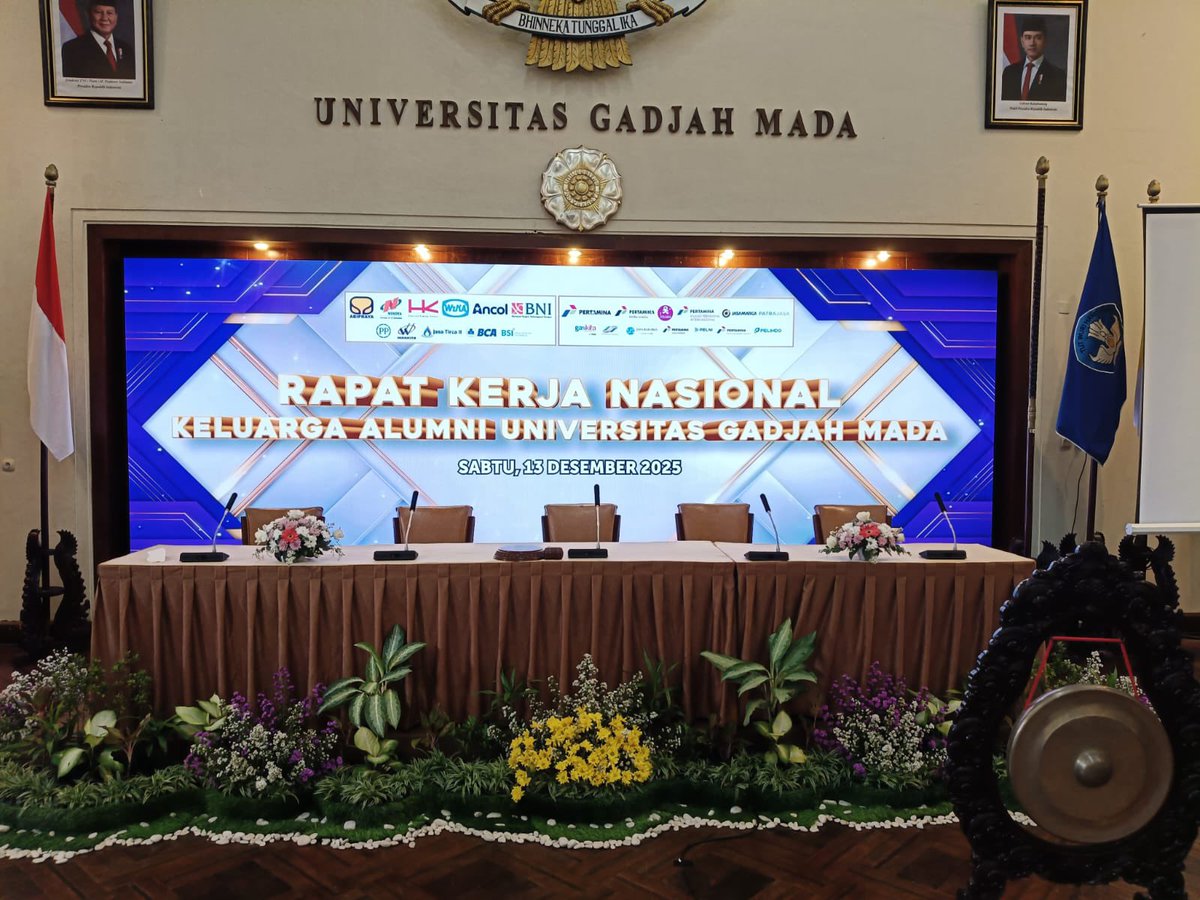 Ramaiken…
Mainken..
Energi untuk Negeri
Dari KAGAMA UGM untuk Indonesia
KAGAMA - Keluarga Alumni Universitas Gadjah Mada