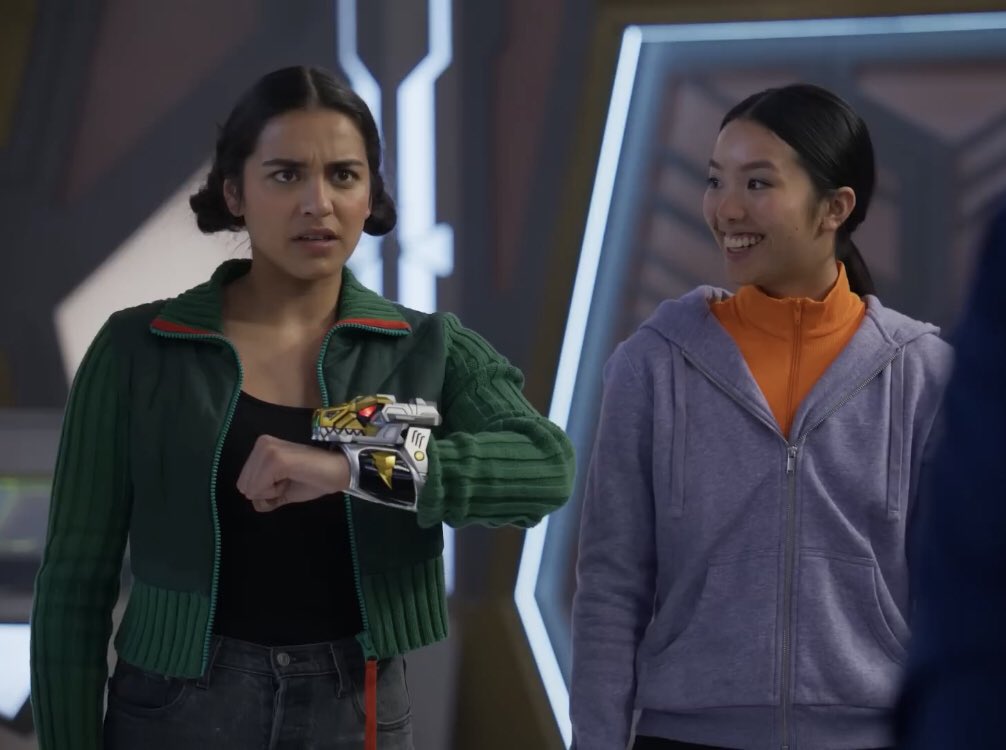 FATO! 
O quarteto de protagonistas da última temporada de Power Rangers