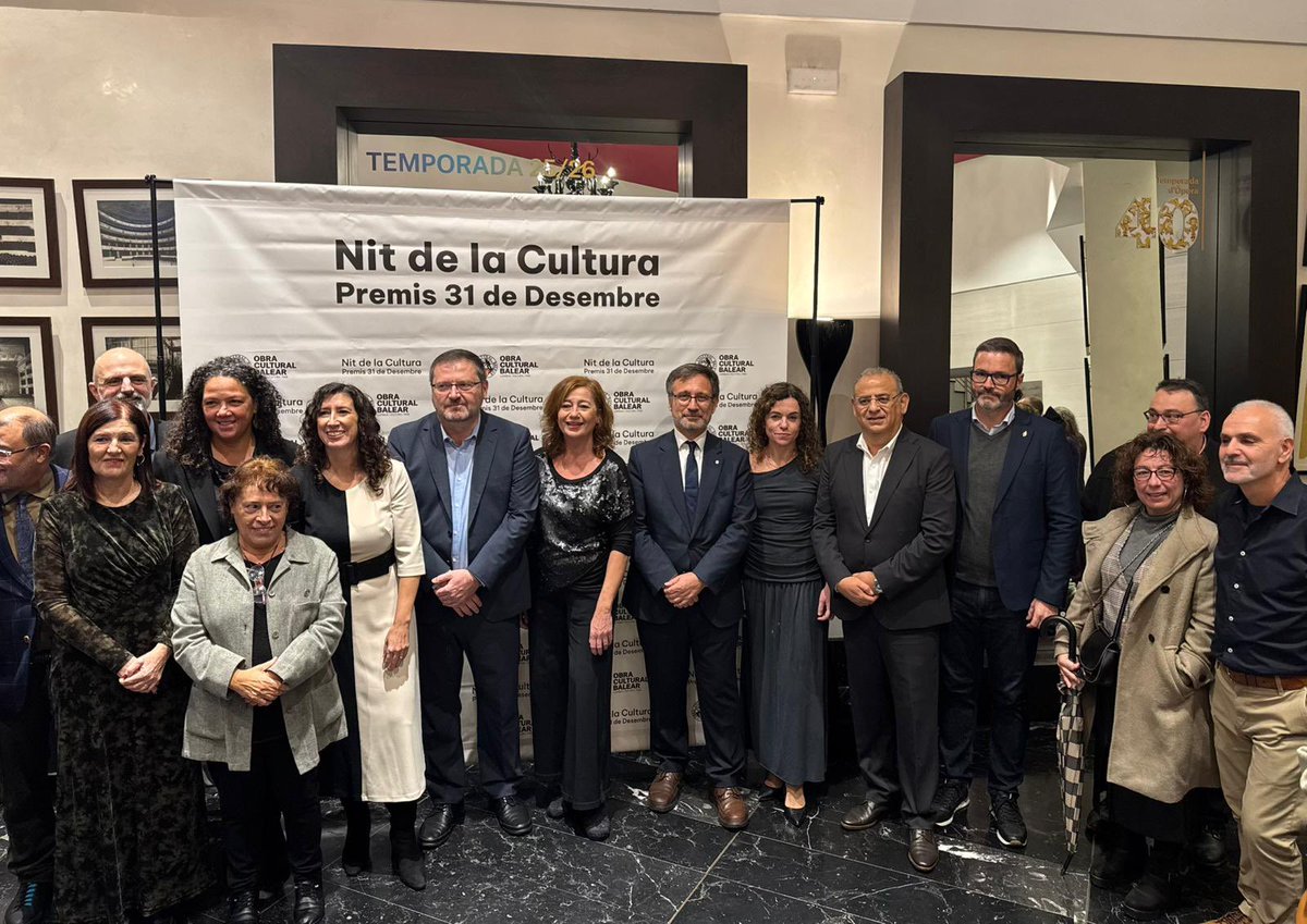 CatalinaClader1's tweet photo. Avui s’ha celebrat la #NitdelaCultura 2025 i la 39a edició dels #Premis31D de l’ @ocbcat
👏🏼 Enhorabona a les entitats, associacions i persones que avui han estat guardonades.
Gràcies per la feina que feis per la cultura i la llengua! https://t.co/ppmrf05uPb