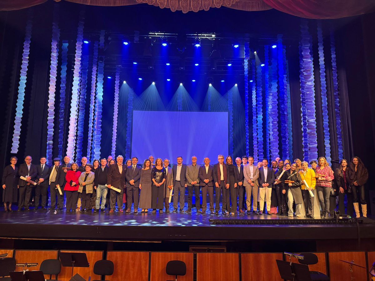 CatalinaClader1's tweet photo. Avui s’ha celebrat la #NitdelaCultura 2025 i la 39a edició dels #Premis31D de l’ @ocbcat
👏🏼 Enhorabona a les entitats, associacions i persones que avui han estat guardonades.
Gràcies per la feina que feis per la cultura i la llengua! https://t.co/ppmrf05uPb