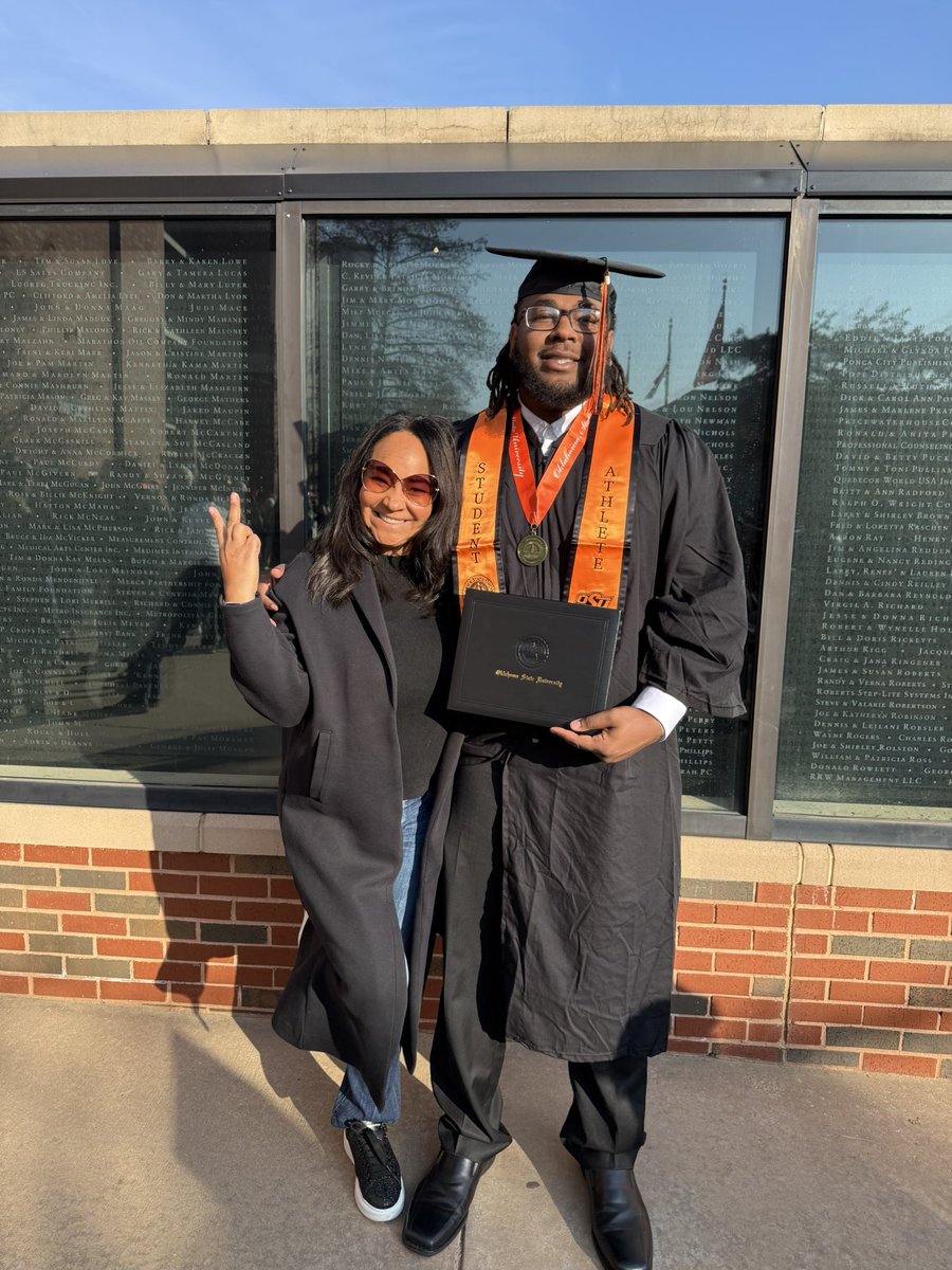 Officially an Oklahoma state graduate !!!