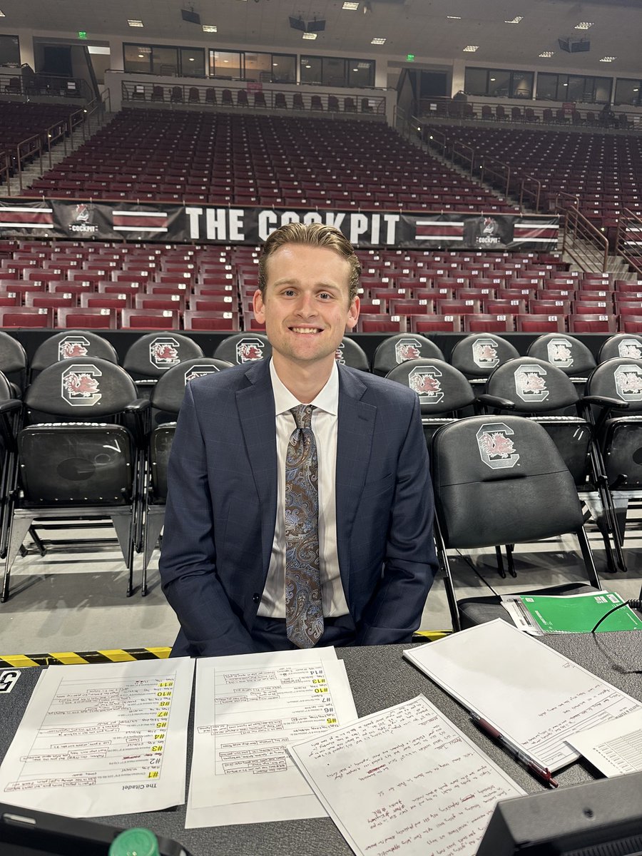 mdebates's tweet photo. Former @GamecockMBB / Citadel player Stephen Clark on the SEC Network+ call as analyst for tonight’s game. Can confirm he did his homework and made shootaround on time today. Fans tuning in are in for a treat… 🤙

#Gamecocks🐔🏀 // #ForeverToThee https://t.co/EUMnys6UJA