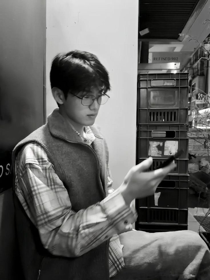 ‎BULAN. tweet media