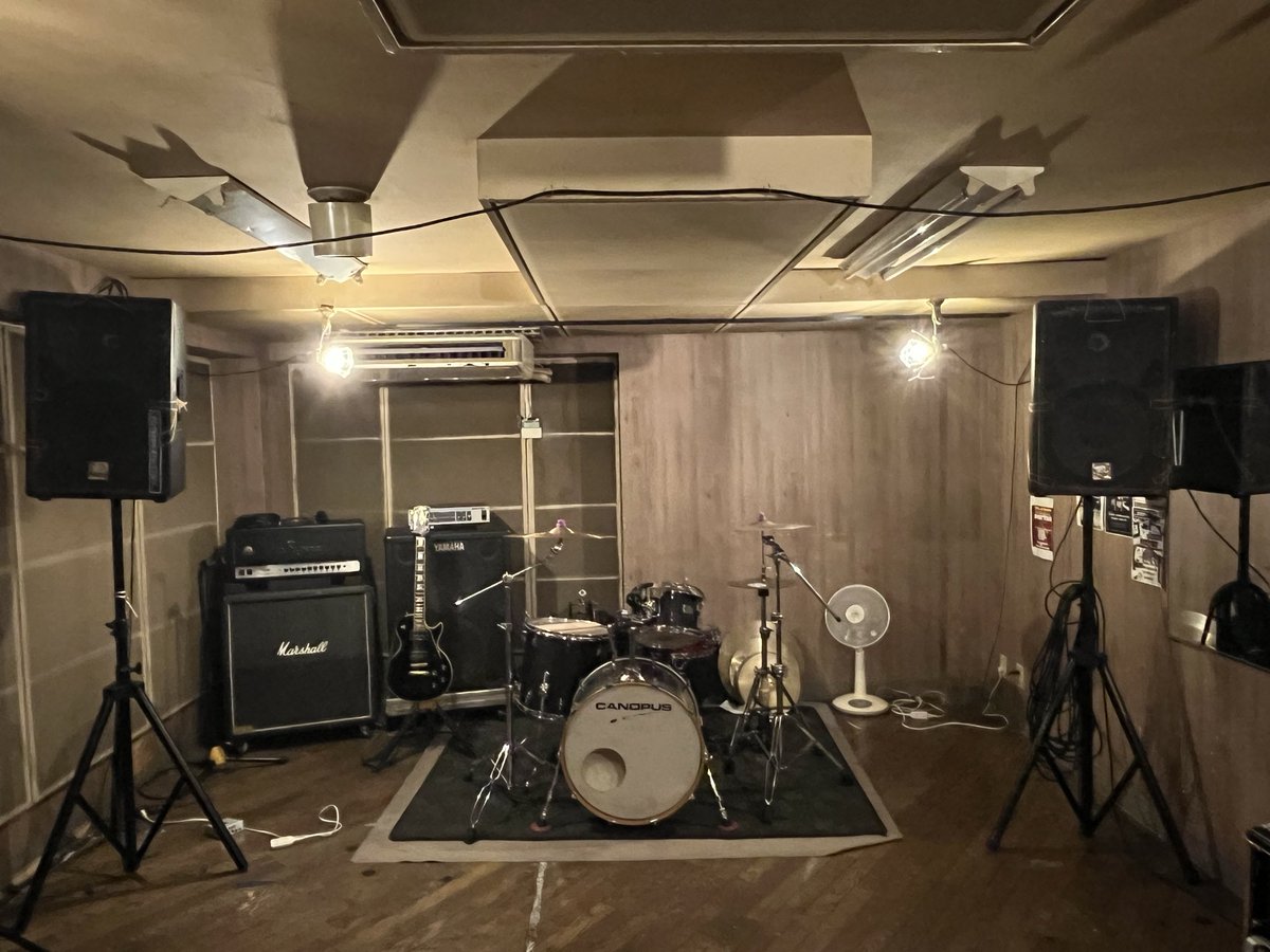 Genkittar's tweet image. 準備は如何？
本日はコチラ
爆音鳴らしてお待ちしております♪

12.14(日)
studio Olive &amp;amp;ゲンキッター presents 
スパルタンX"WHOLE LOTTA ROCK Vol.3"
open15:30/start16:00
¥1500(inc.1D)
出演:
月9
ゲンキッター
パッキャマラードパオパオズ
→(yajirushi)
mosimo