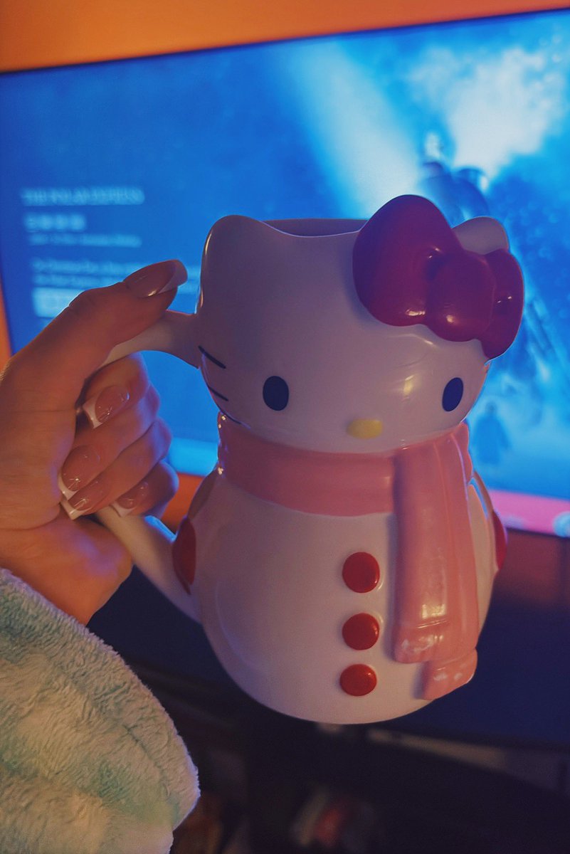 hot coco &amp; the polar express ❄️🎀