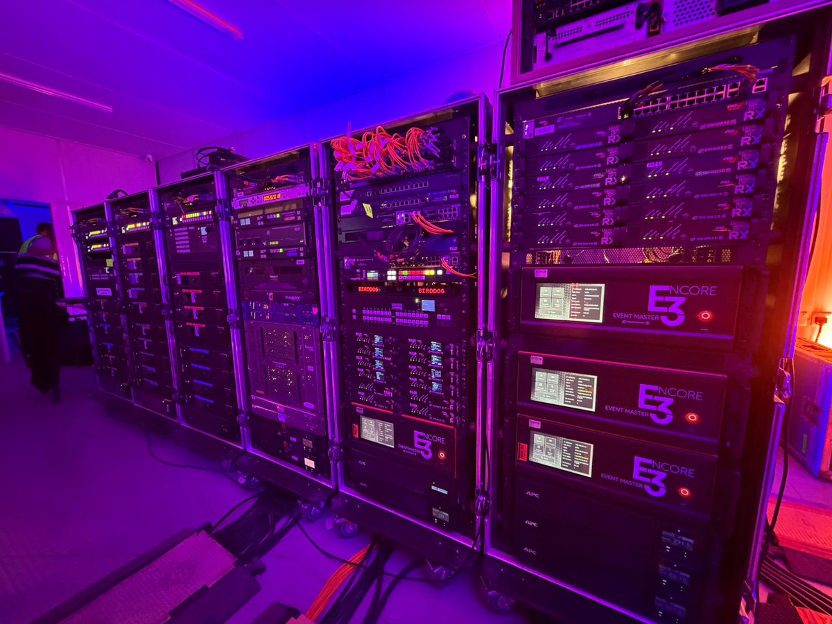 Oriontech_AV's tweet photo. And that's the end of the weekend. 12 GX3s and GX3+s plus resolume and about 20 guest servers routed and scaled through 6 E3s and on to Coex processing. Roughly 40 netgear av line switches, 35 or so matrox extio kvms, previs suite with more disguise and barco products..... https://t.co/zupMrtOGPg