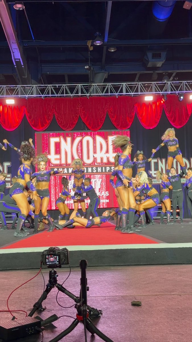 Bow to the legacy 💜