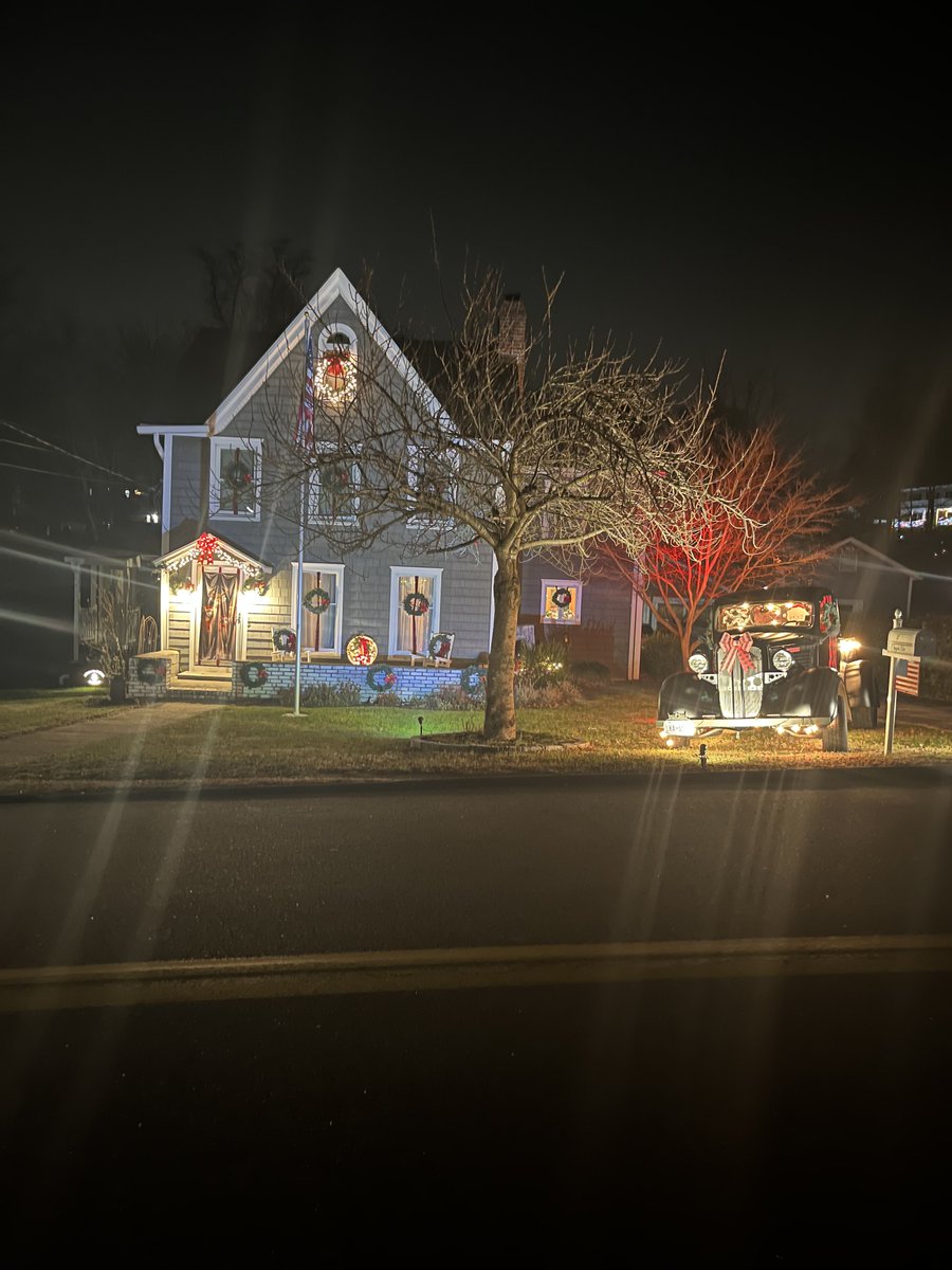 mthfabrication's tweet photo. Tis the season bam a lam https://t.co/5tCCf6hqyT