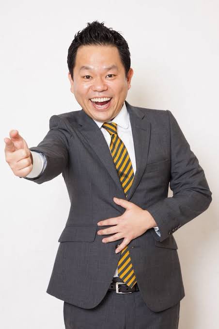 BATALEON007's tweet photo. ←想像していた成績トップ銀行マン
　　　　　　　実際の成績トップ銀行マン→ https://t.co/8rXPZbUhnm