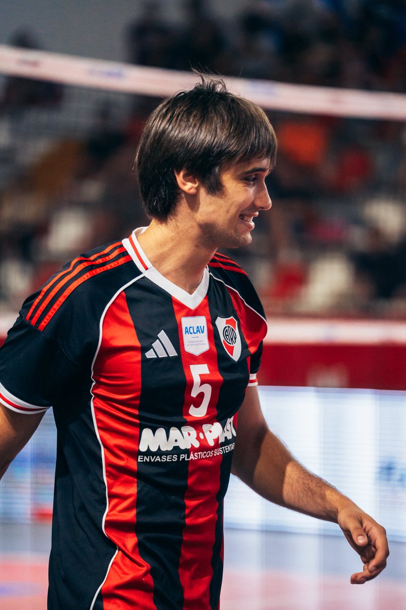 VoleyACLAV's tweet image. Los Millonarios ganaron el primer partido de su pase por la #CopaACLAV 🔥 Mañana se define todo 📌

River 3️⃣-1️⃣ Waiwen  

🔜 Defensores 🆚 San Lorenzo | 21:00 🕘