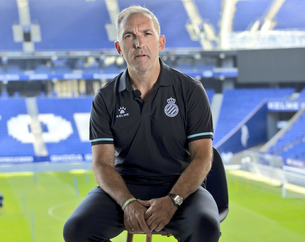 No olvidemos que el Espanyol está a 4 puntos de Champions habiendo gastado únicamente 14 millones trayendo hasta 11 jugadores si mal no recuerdo. 

Para el público en general, es el gran olvidado, pero lo que hizo Fran Garagarza en verano fue UN TRABAJAZO EN LOS DESPACHOS