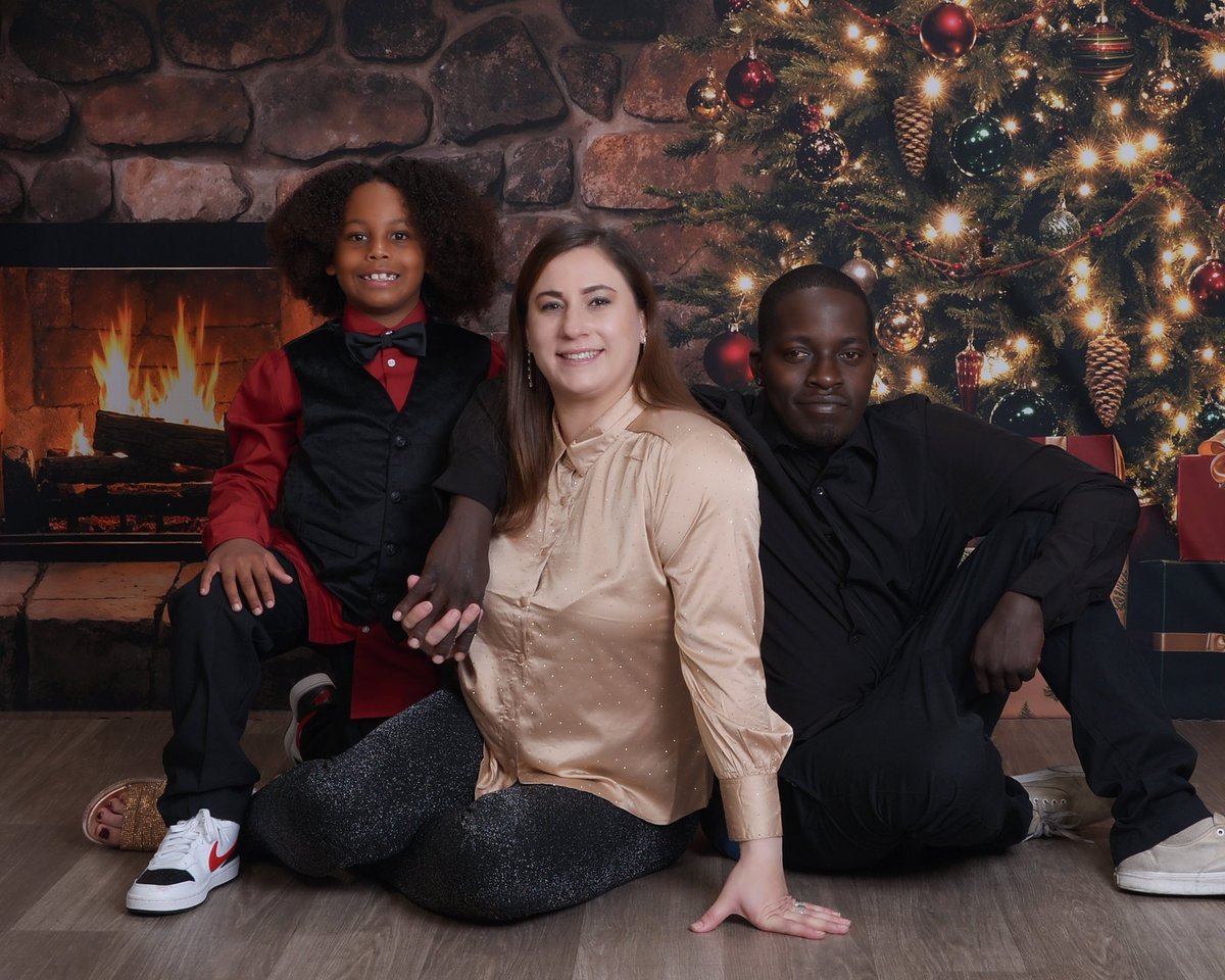 jessmithallday's tweet photo. My Guys!! 🎅🎄✝️ #family #Christmas2025 https://t.co/R5bziBAFK5
