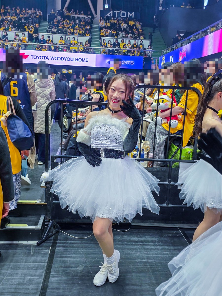 Post by megumi on X: み～て～🫶