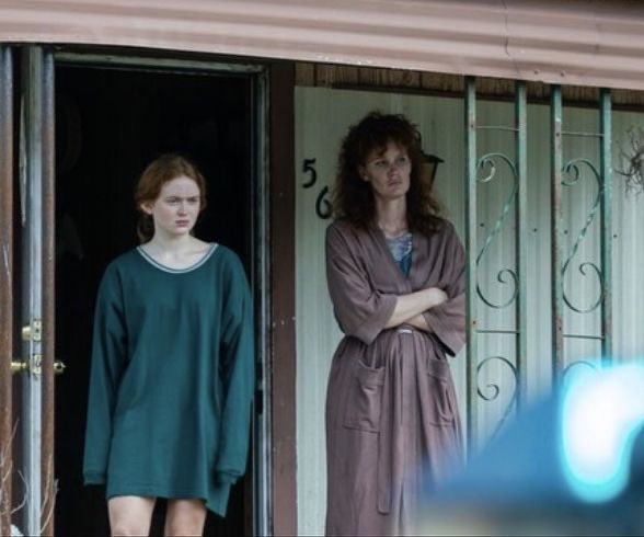 b🐝- MET SADIE SINK tweet media