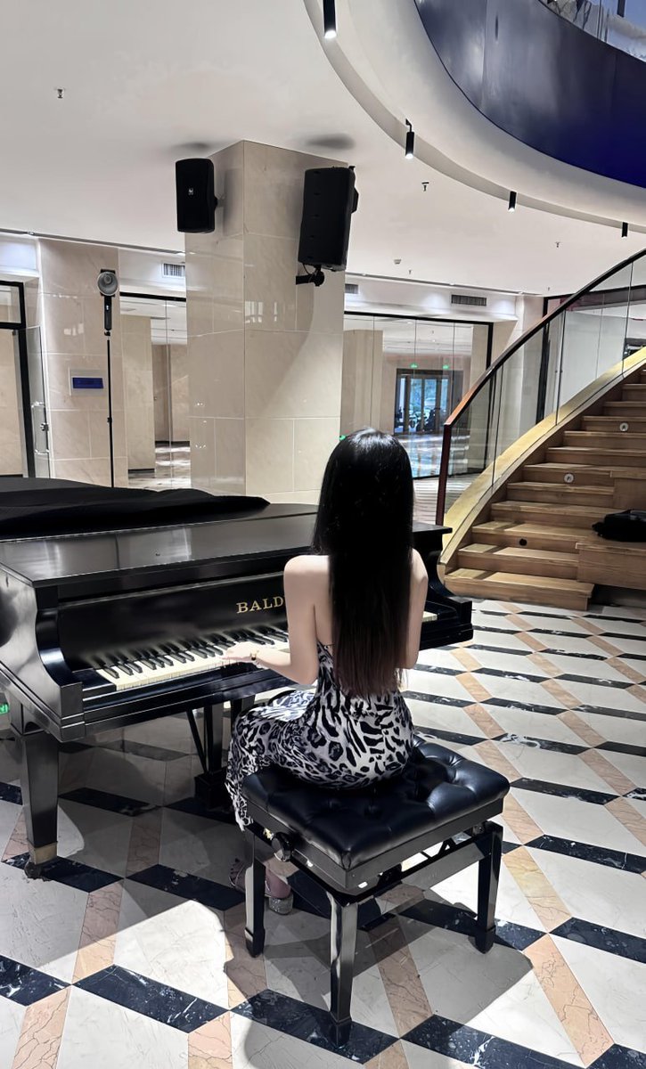 FernFern2156's tweet photo. Lost in the melody 🎶✨ Every note carries emotion, every chord tells a story 🎹💫 A moment of pure bliss, where time stands still and the soul dances with music 🎵❤️🌙 Let the rhythm guide you 🌟🎼 https://t.co/F8qTQimyCJ