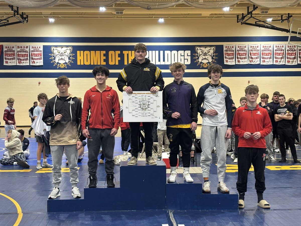 Wheeler_Wrestle's tweet photo. The Wheelers had 4 placers in the varsity tournament in Riverside today. 

Leyton 2nd
Lane 2nd
Jon 4th
Ethan 6th

We also had two jv champs and threes 2nd place finishers. Congrats to all. https://t.co/dnlv1aQV4m