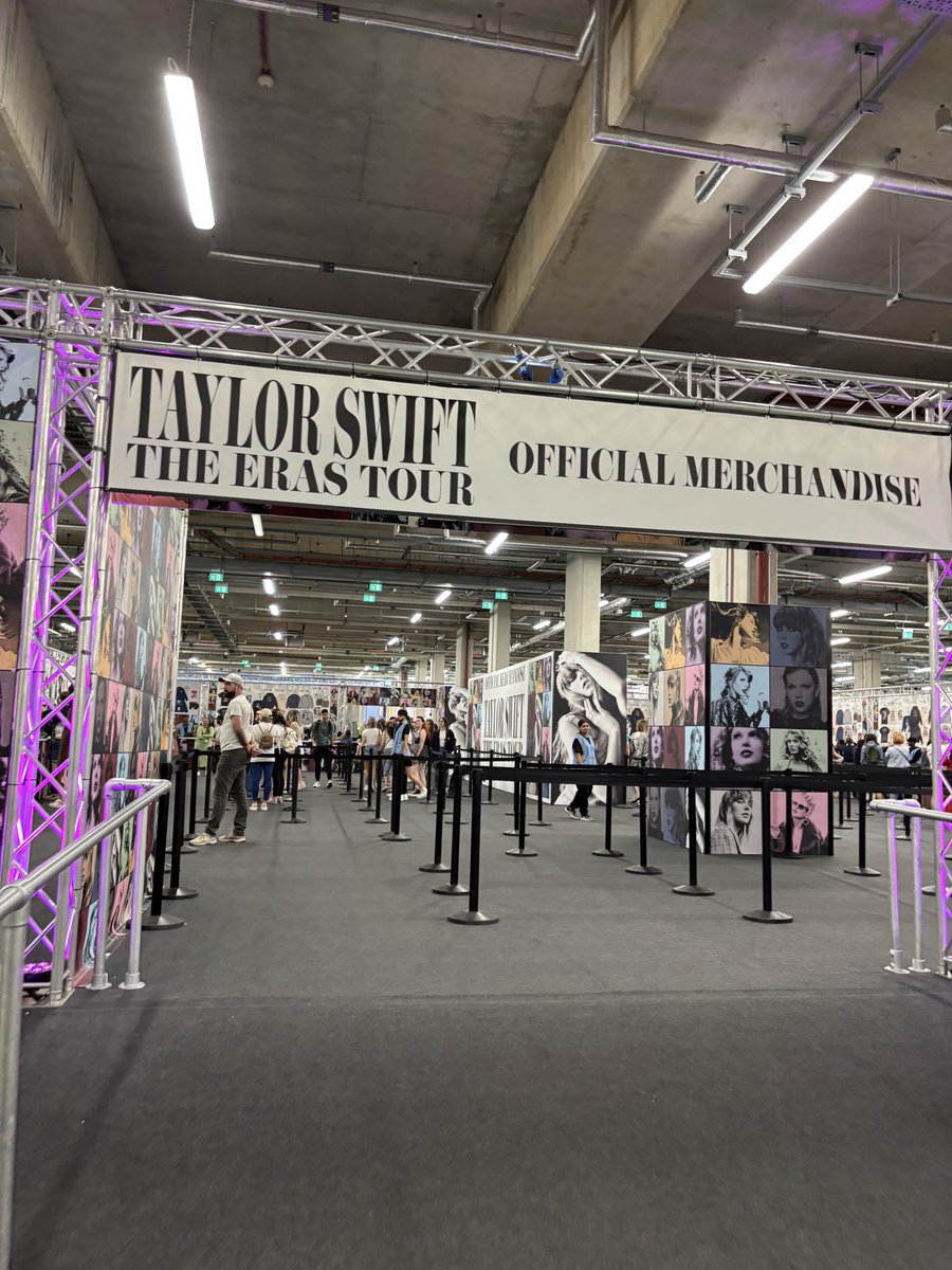 sarina_stitcher's tweet photo. I miss my happy place๐ฉท๐ญ๐ฅน๐ฅบ๐
#TSTheErasTour #TSTheEndOfAnEra #TSTheFinalShow #TSTheErasTourTheFinalShow
#HappyBirthdayTaylorSwift
#HappyBirthdayTaylor
@taylornation13 @taylornation13 @taylorswift13
@DisneyPlus https://t.co/2KsMfWfQjy