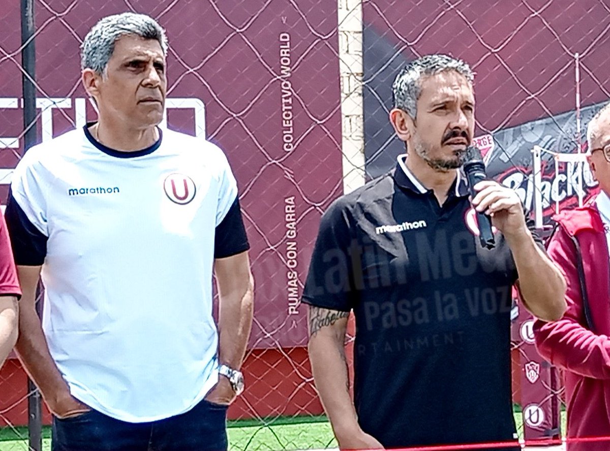 TENSIÓN ENTRE BARCO Y VELAZCO 🚨

Barco acordó con Rabanal 🇪🇸 para que sea el nuevo DT crema, el ex DT de IDV incluso puso de su dinero para liberarse, pero hoy, F.Velazco frenó todo y quiere a Bustos; teme iniciar un proyecto nuevo. El GD renunciaría si no se respeta su elección