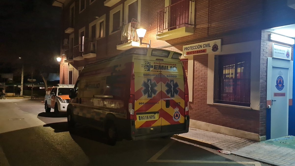 Buenas noches!!
Estamos OPERATIVOS durante toda la noche. 
📢RECUERDA 
Si necesitas contactar con nosotros, puedes hacerlo a través de:
☎️637518454 / 112