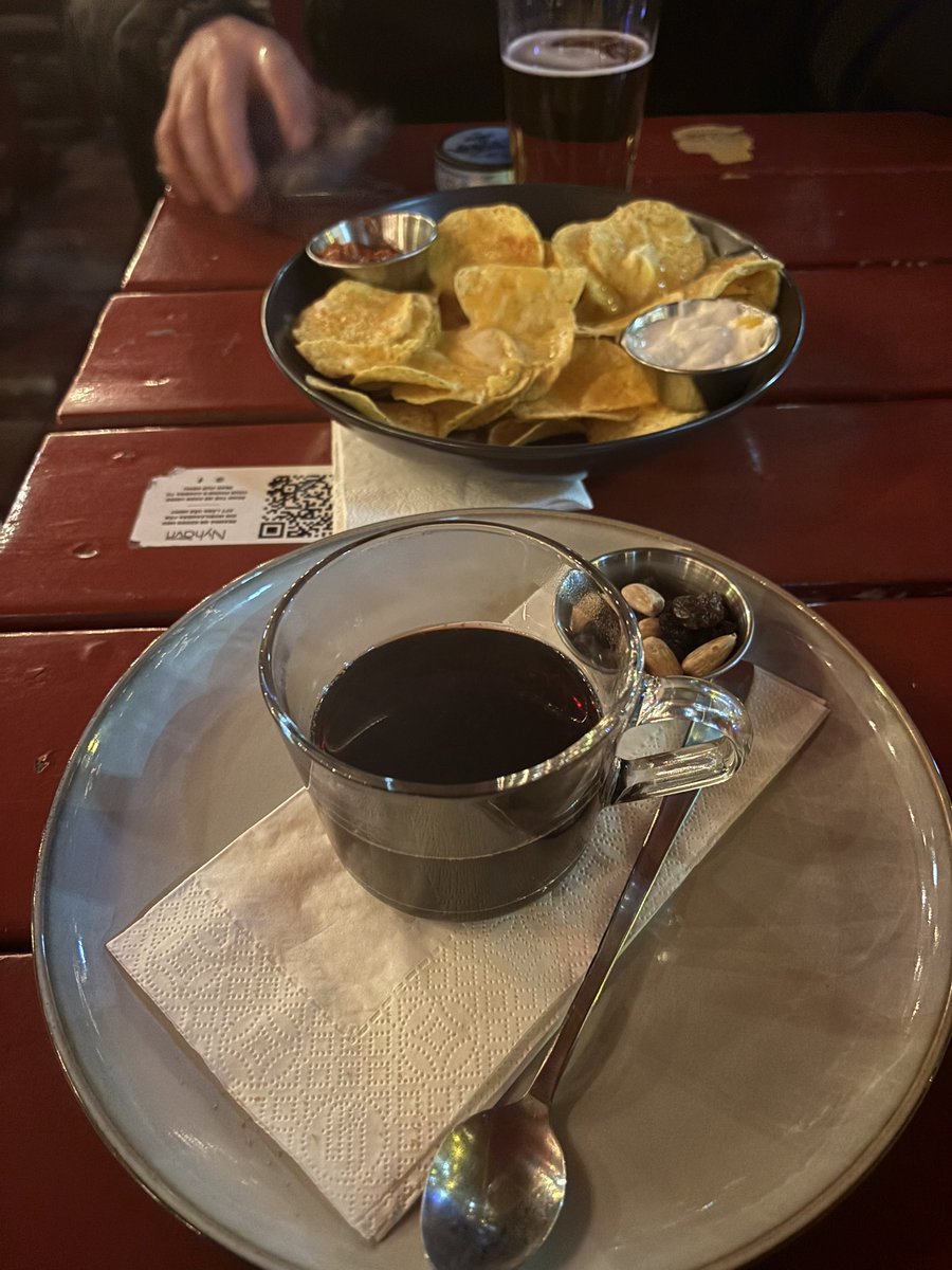 Glögg och nachos på möllevångstorget.