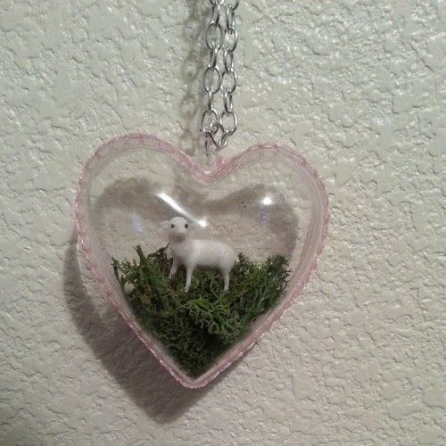 sabbyku's tweet photo. if an evil witch turned you into a miniature lamb i would keep you in a tiny heart around my neck https://t.co/mDSKEL5aTp