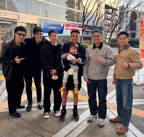 ryusei_miyagawa's tweet photo. 海舟の試合終わりに📷
おめでとう！

後輩含めやっぱり自分の周りってすごい⚡️
左からMMA×2,アマチュアボクシング、プロボクシング×3
ちゃんと実績出してるし、自分ももっと頑張らないとって思わせてくれる🔥 https://t.co/eGIVxKn5az