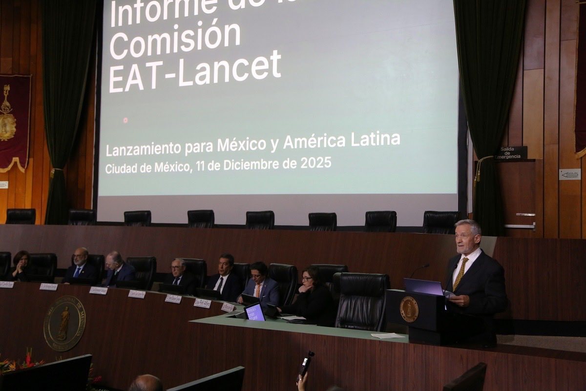 Envío liga al informe de la Comisión EAT-Lancet presentado el jueves pasado (thelancet.com/journals/lance…), la liga de la presentación (youtube.com/live/7jRbrrdZr…) y liga de un reportaje 
mundodehoy.com/2025/12/13/eat…
⁦<a href="/SSalud_mx/">SALUD México</a>⁩
⁦<a href="/inspmx/">INSP México</a>⁩
⁦<a href="/1CINyS/">CINyS - INSP</a>⁩ ⁦<a href="/Agricultura_mex/">Secretaría de Agricultura y Desarrollo Rural</a>⁩