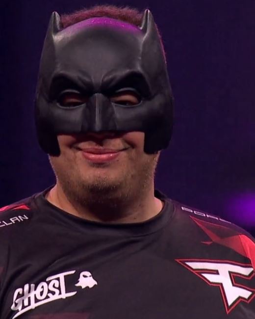 Pääsi lepakkomies yllättämään. Biskela anyways edelleen goatti. Leuka pystyyn ja seuraavaa kohti! <a href="/AleksibCSGO/">NAVI Aleksi</a>