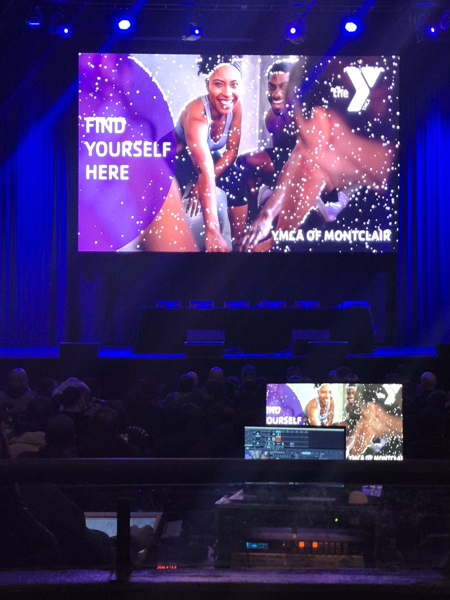 RustyMitts2935's tweet photo. Can't wait to the @UnsubscribeCast in person. Worth the 9 hour drive. https://t.co/ccn6SSrWeL