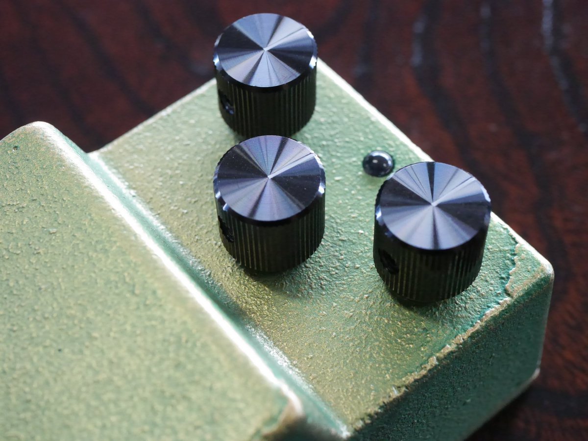 🎛 KGR エフェクター紹介 IRON 808 V2 特別色「深緑」《南部鉄器