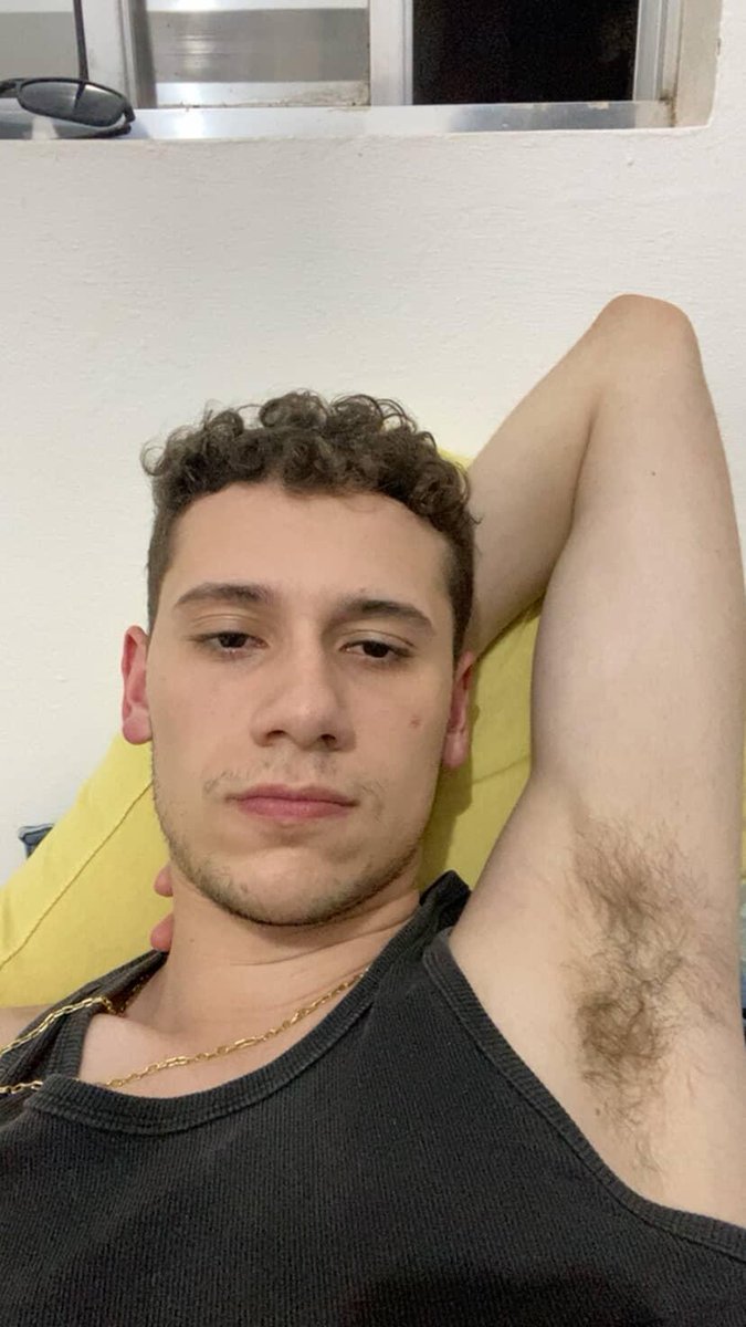 Brenin tristezas tweet media