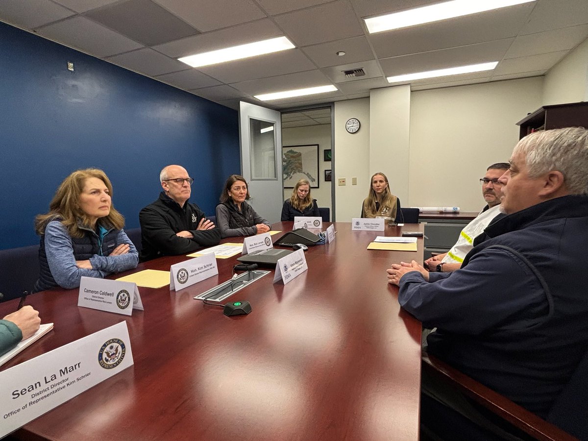 RepDelBene's tweet image. Today I visited parts of Snohomish County impacted by recent flooding with @SnoRegionalFire &amp;amp; was briefed by FEMA to see how the atmospheric river has devastated communities across WA. Grateful for our first responders. I’ll keep pushing to get families the federal support they…