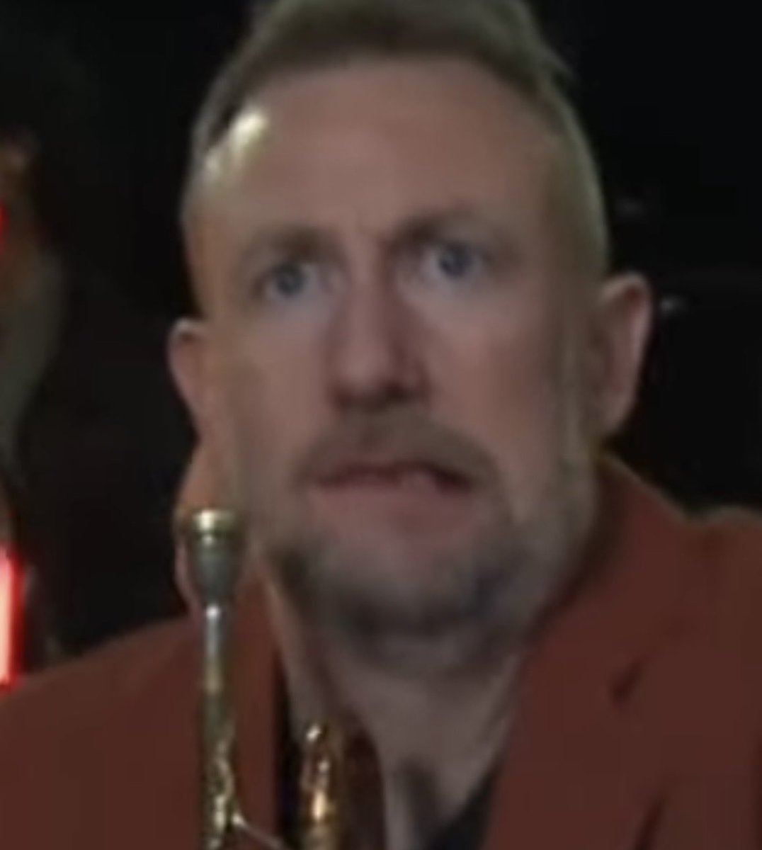 Dez999's tweet photo. @AlexHorne @SU2CUK @hornesection It was at this point on that long bus journey that I decide to donate for a 2nd time!! Incredible effort by everyone involved! Congratulations https://t.co/mp7HNylLqF