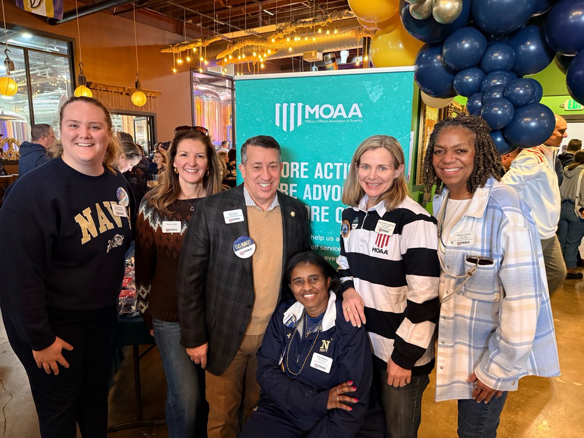 America's Game may be over but MOAA's work for our servicemembers is year-round! Our staff had a great time cheering on both teams and meeting MOAA members old and new!