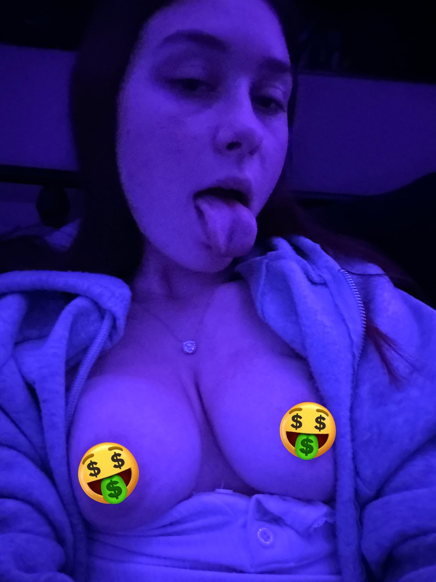 urmissing_rib's tweet image. Christmas shoot coming soon sub to see exclusives 🫣🤫onlyfans.com/minifreak.21