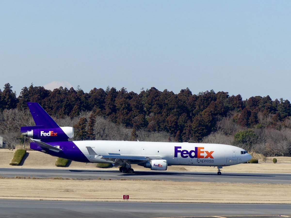 無言で真横写真を貼る