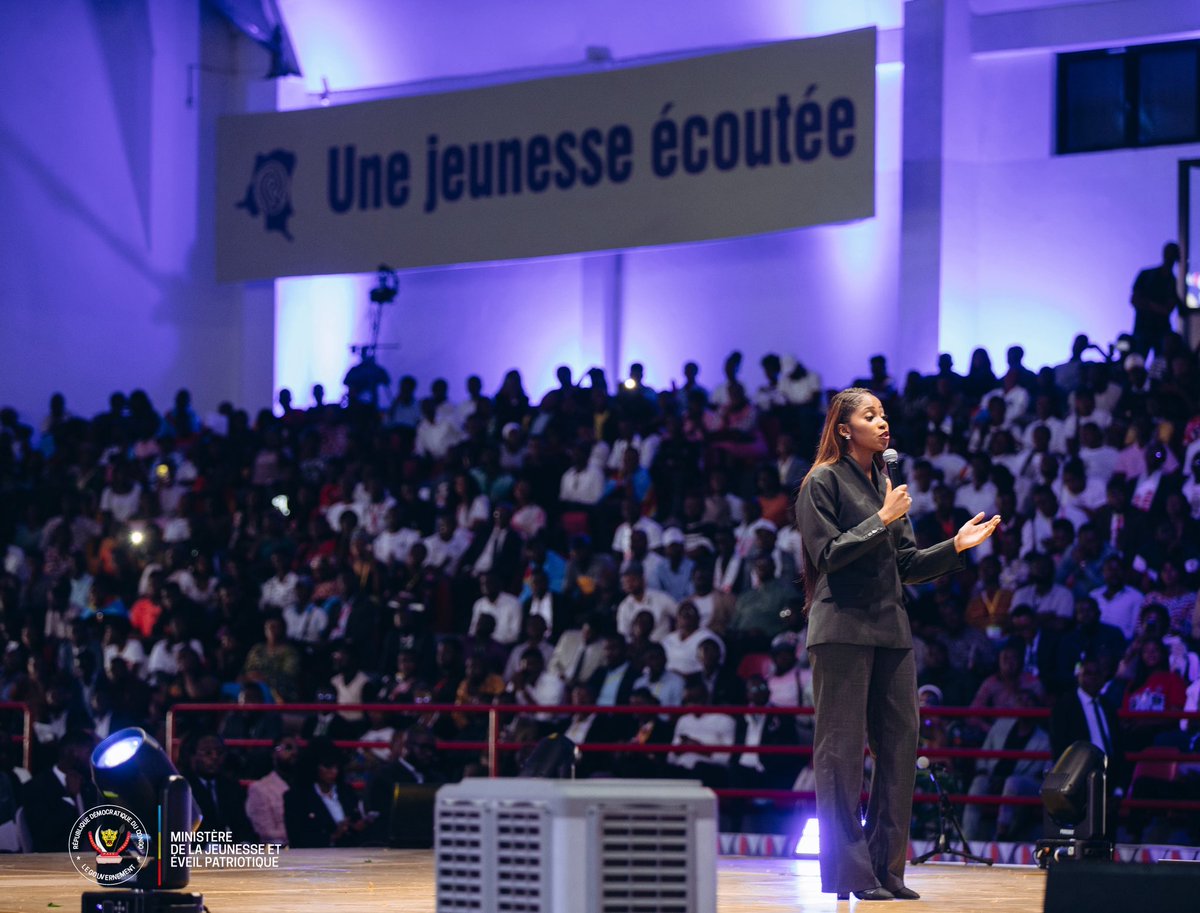 jeunesseEP_RDC's tweet photo. Ce Samedi 13 décembre 2025, la jeunesse congolaise a vécu un moment rare.

Un face-à-face direct, sincère et solennel avec le Président de la République, Son Excellence Félix Antoine Tshisekedi Tshilombo.

Ce rendez-vous a rappelé une vérité essentielle : la jeunesse est au cœur du présent et de l’avenir de la Nation.

Retour en images sur une rencontre qui renforce le lien entre la République et sa jeunesse. 

#FaceÀFaceAvecLaJeunesse #PrésidenceRDC #JeunesseCongolaise #DeLaParoleÀlAction #PrioritéJeunesse