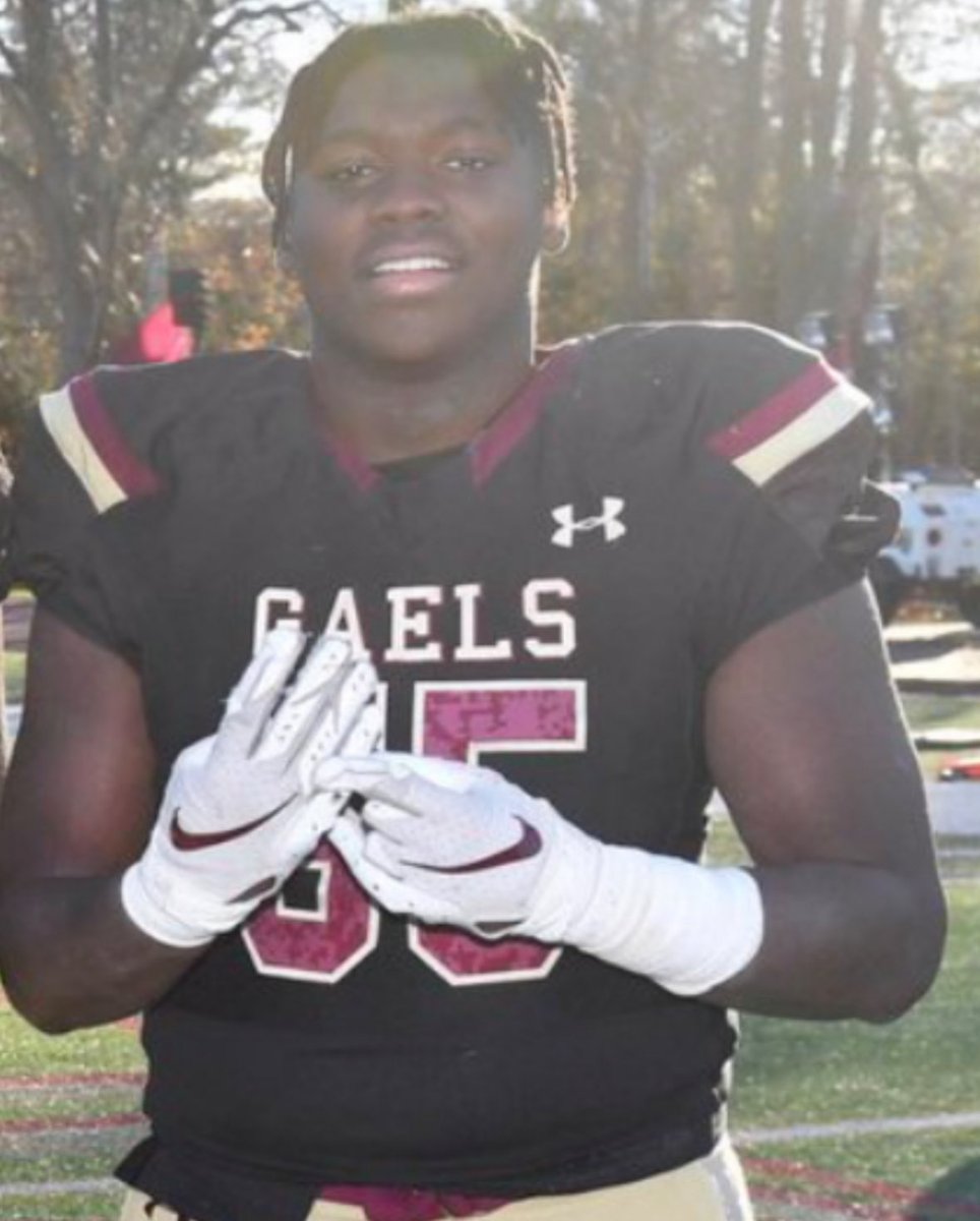 Iona Prep Football tweet media