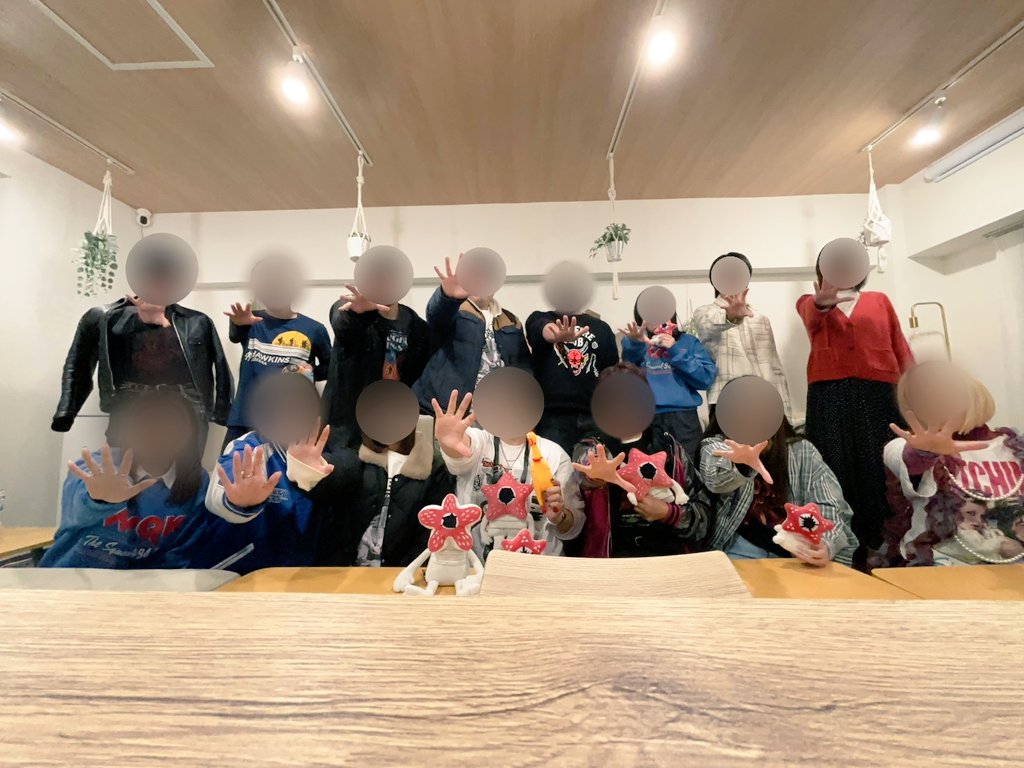 mok_doo's tweet photo. ストレンジャーシングスオフ会に参加しました🧇🚲️
みなさんの知識量、グッズ愛に感動…!
シーズン5を鑑賞しながらクイズをしたり、ストシン以外にも映画やコミコンのお話もできて、とっても楽しい時間を過ごしました✨️
Vol.2が待ち遠しいな~~!
#STOG https://t.co/tkpyR2Hyr3