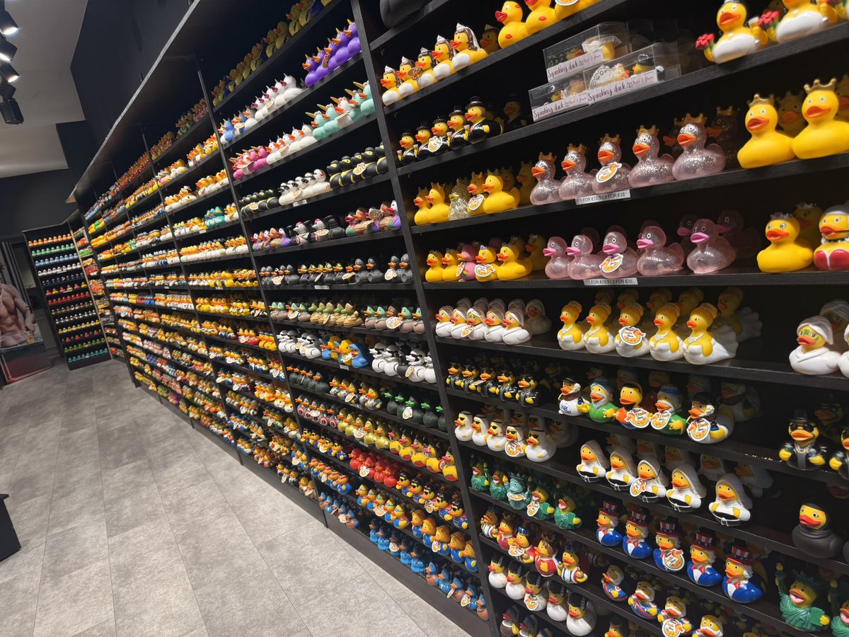 What a shit vacation, but I’ve found my man’s favorite shop… one good thing… 🤣