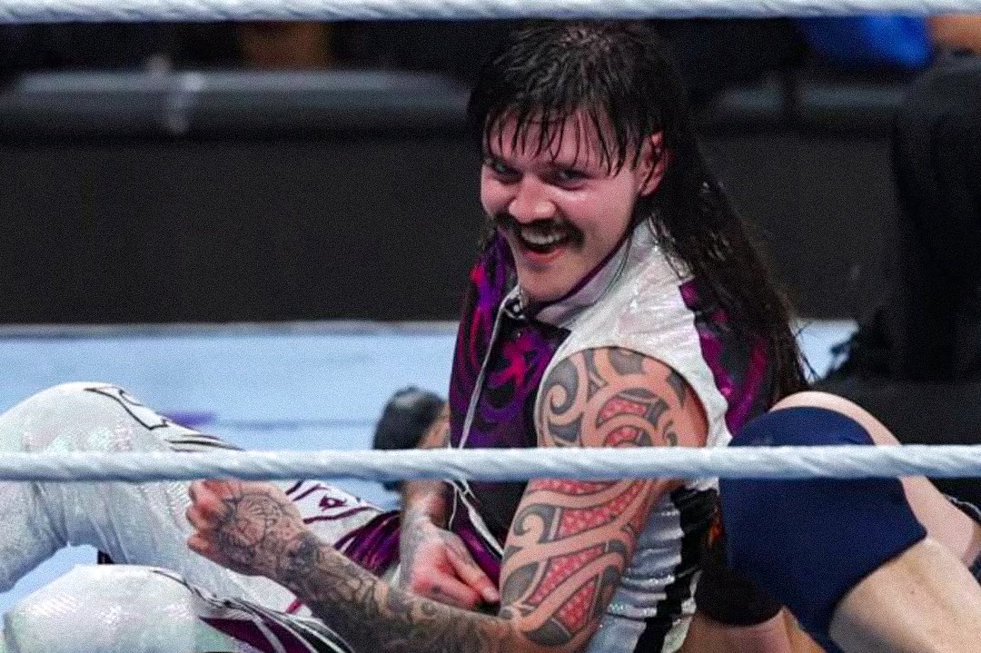 maddiemania_'s tweet image. Hot and evil