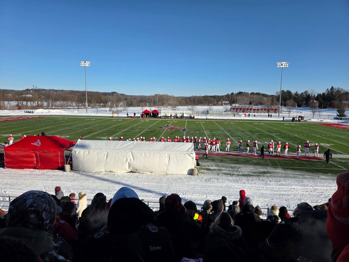 ESPNbd's tweet photo. Cold on the outside but oh so warm on the inside!!!

Congratulations to @freunjef000 and @UWRFFootball on punching their ticket to the D3 Football Semi Finals for the first time in school history.

They’ll host John Hopkins next Saturday with a trip to the Stagg Bowl on the line. https://t.co/nqkgysYKH9