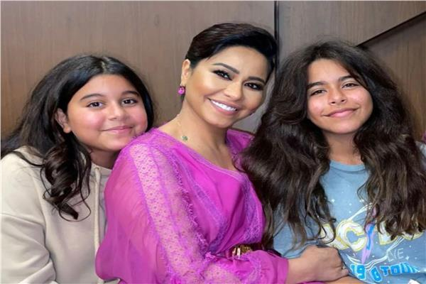 عاجل.. محامي الفنانة شيرين يكشف حقيقة اعتزالها وإفلاسها ومنعها من رؤية ابنتيها 