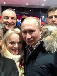 rucriminalinfo's tweet image. «Решения инстанций, вставших на сторону Долиной, выглядят не как правосудные решения, а как правовой хаос»

Лариса Долина 5 декабря в эфире Первого канала сделала громкое заявление о том, что готова выплатить Полине Лурье 112 млн рублей, которые та отдала за покупку 5-комнатной…