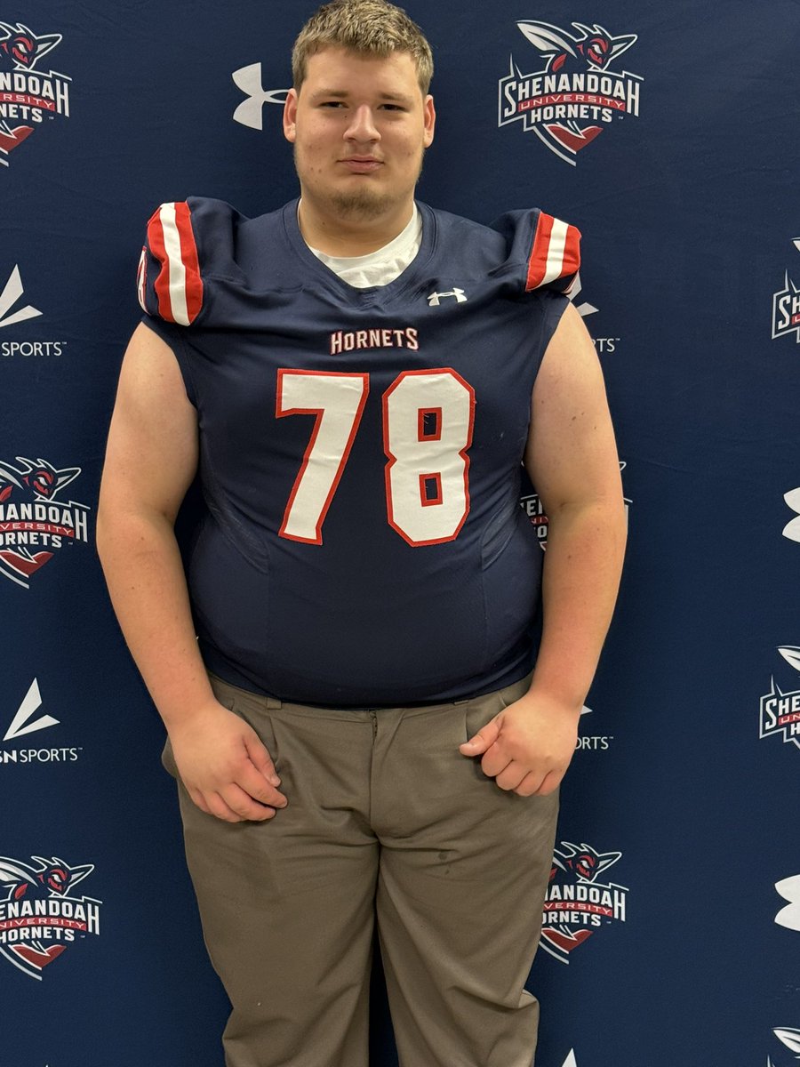 CoachMesser74's tweet image. Great day for @olcjmesser, my wife and myself. Thank you @SUhornetsFB for an amazing official visit!