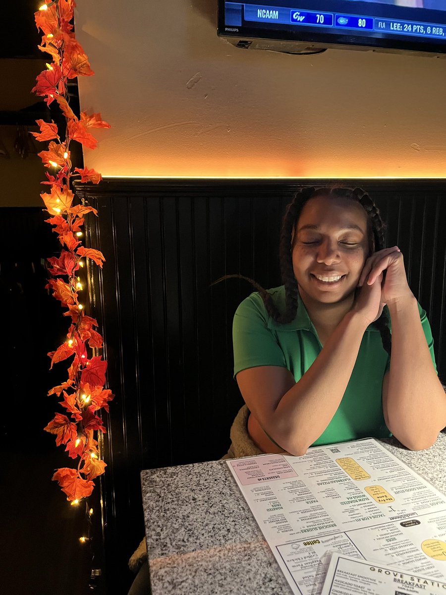 YRGLIB's tweet image. My beautiful little sister.